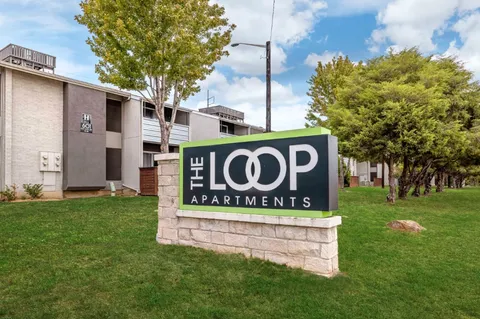 Loop Apartments - Photo 10 of 48