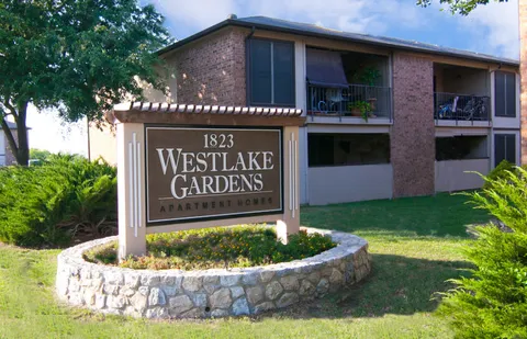 Westlake Gardens - 8