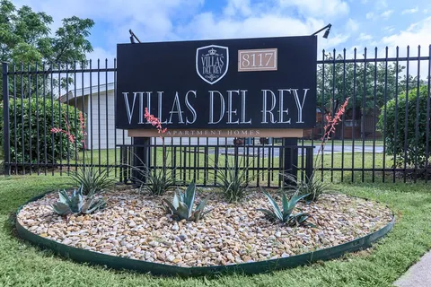 Villas Del Rey - 17
