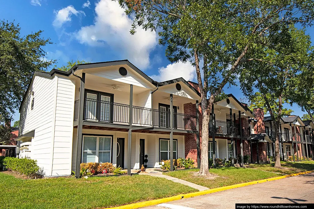 Roundhill Townhomes  - Photo 17 of 40