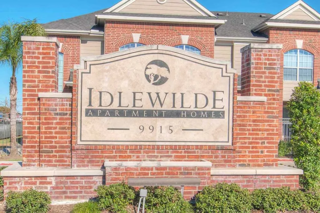 Idlewilde - 17