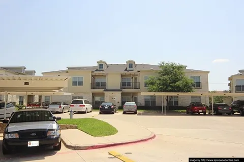 Spicewood Crossing - Photo 17 of 33