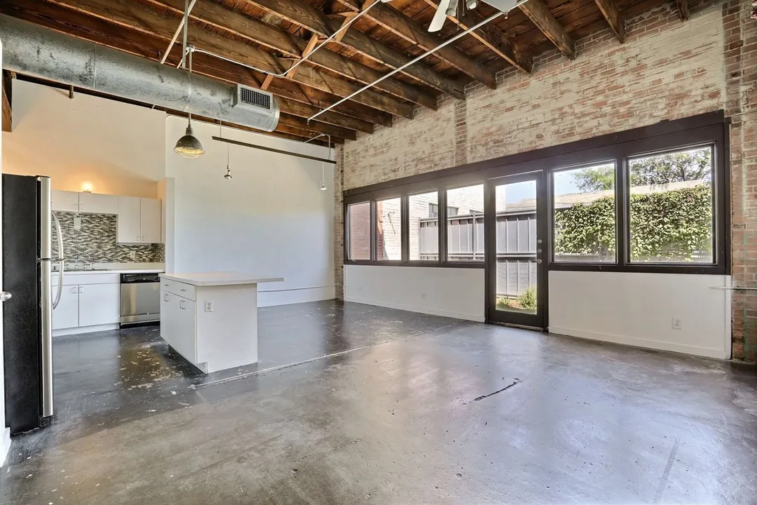 Deep Ellum Lofts - Photo 25 of 28