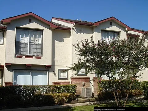 19019 Preston Road Townhomes - Photo 3 of 5