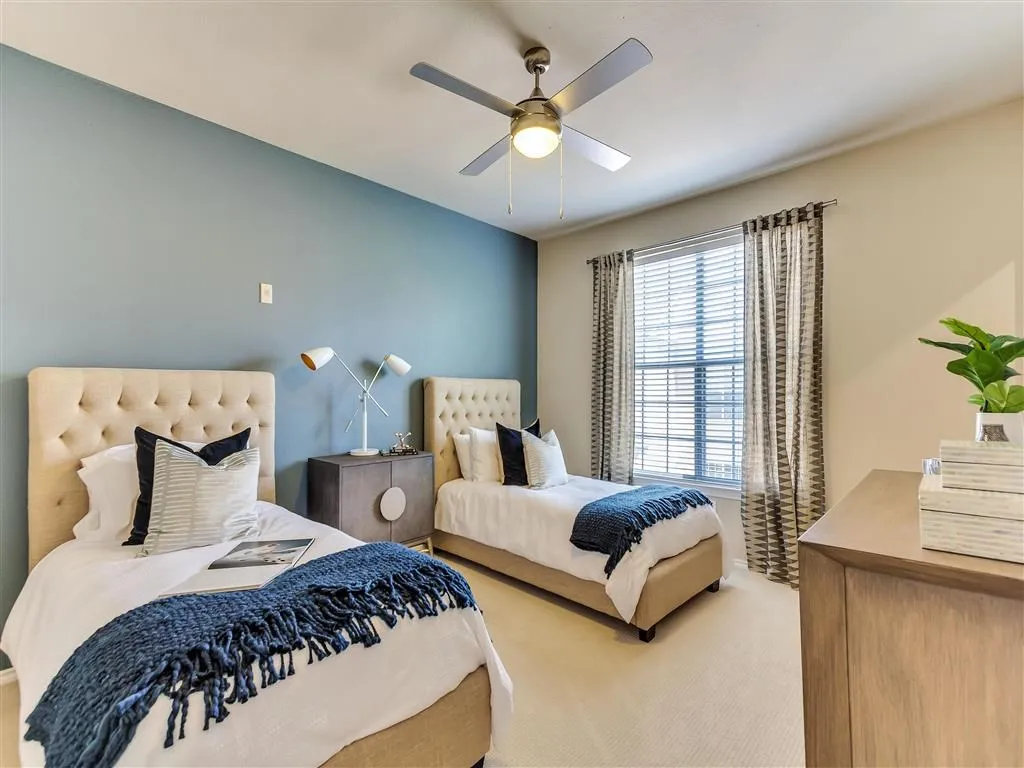 Caruth Premier Townhome Apartments - 12