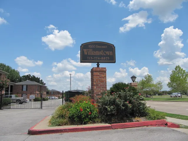 Williamstown - 0