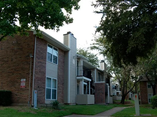 Parkwood Plaza Townhomes - 9