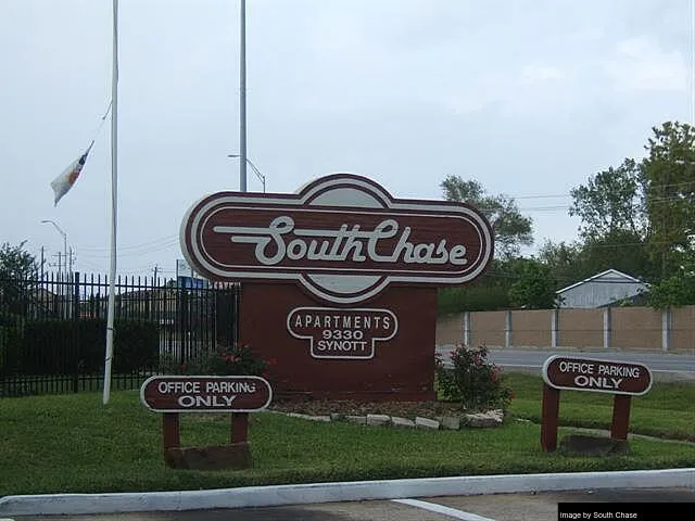 South Chase - Photo 8 of 13