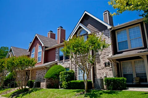 Plano Park Townhomes - Photo 36 of 61