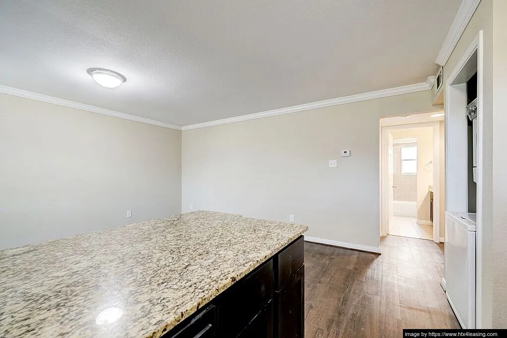 Timbergrove Heights - Photo 10 of 23