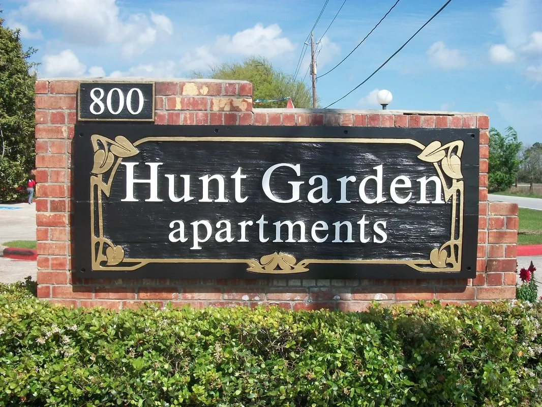 Hunt Garden - 8