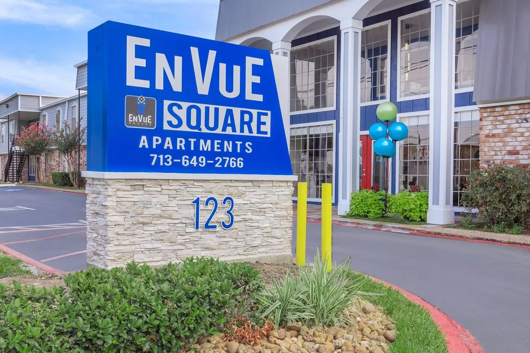 Envue Square - Photo 45 of 76