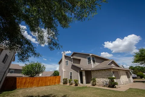 Rock Spring Duplexes - Photo 21 of 32