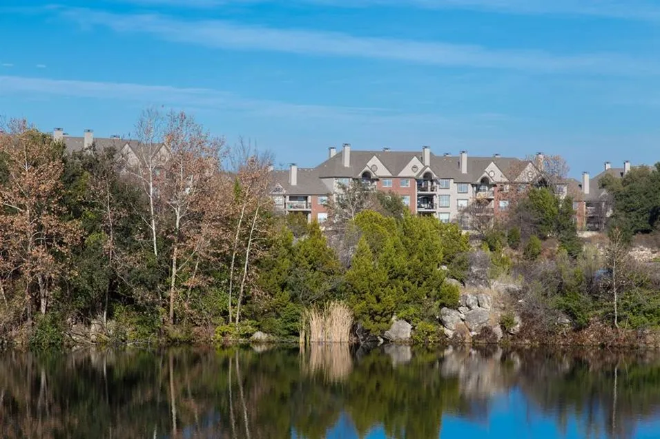 Estate on Quarry Lake - Photo 11 of 18