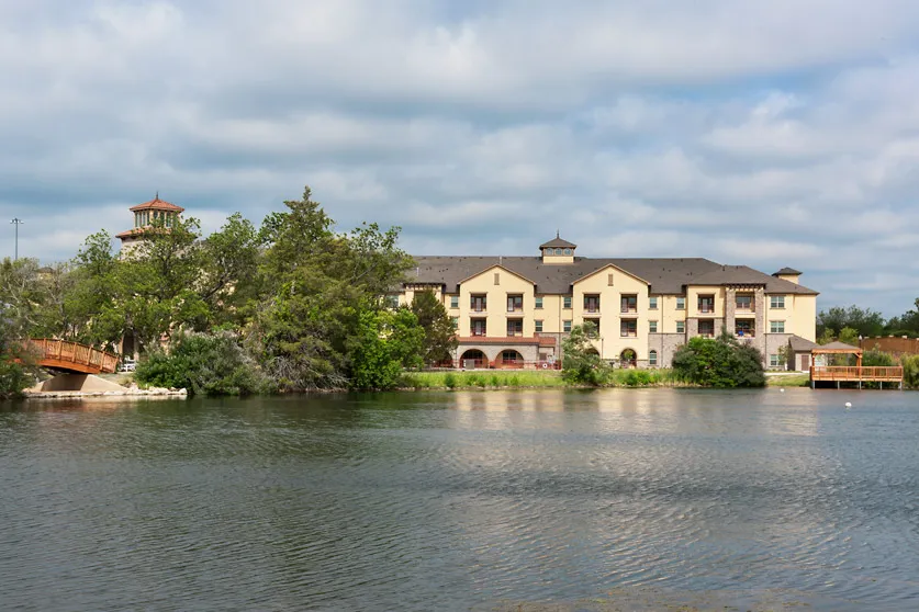 Chateau on Wildbriar Lake - Photo 14 of 21