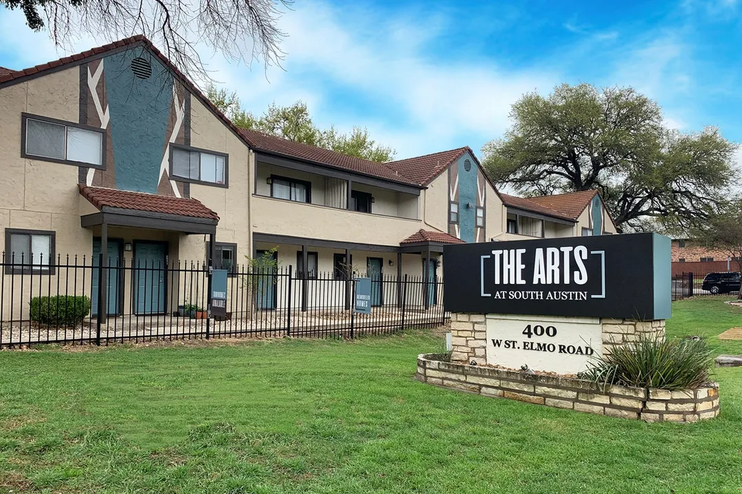 Arts Apartments at South Austin - 9