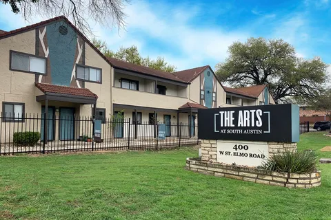 Arts Apartments at South Austin - Photo 10 of 15