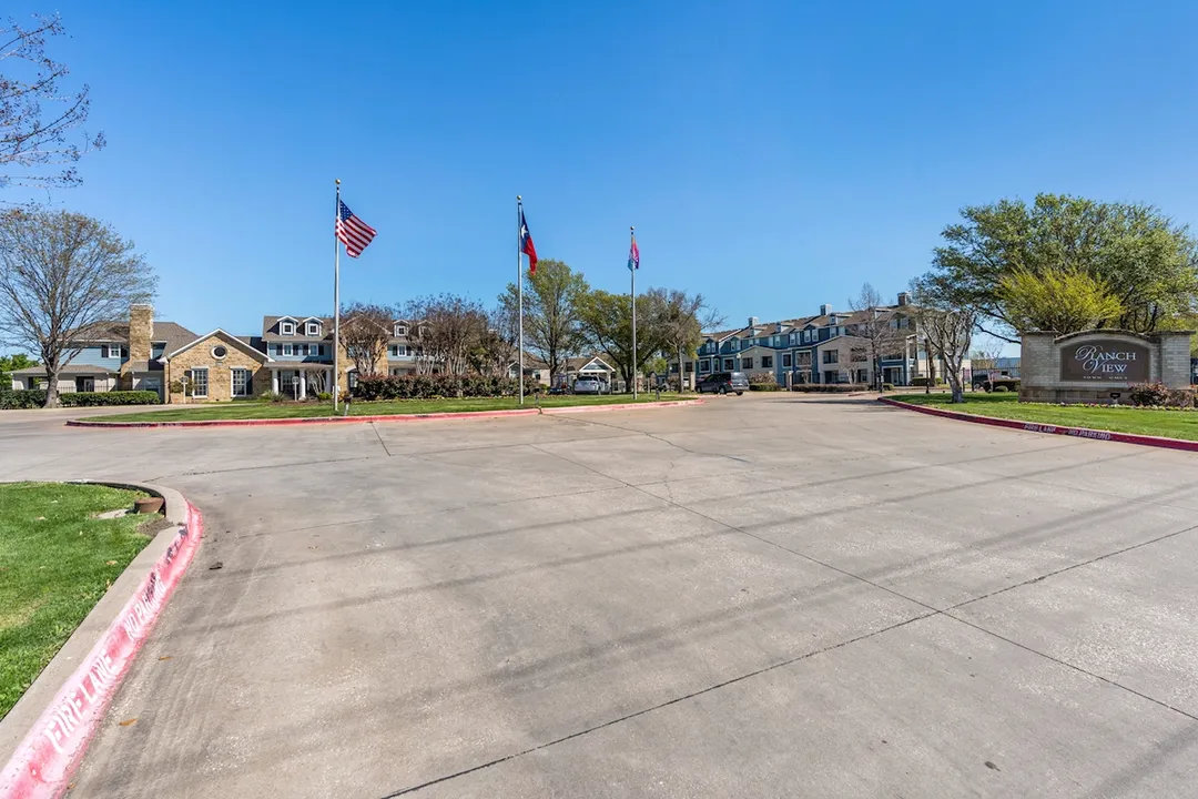 Ranchview Townhomes - Photo 24 of 68