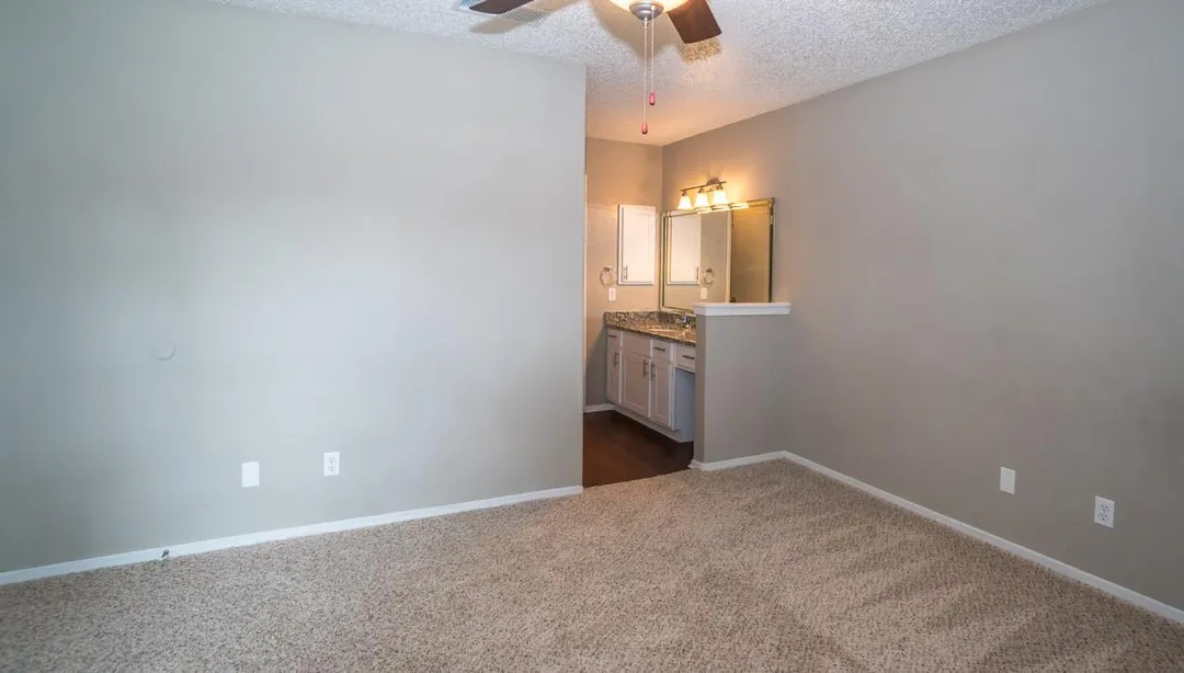 Huntington Cove Townhomes - Photo 41 of 53