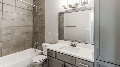 Alexander Luxury Living - Photo 13 of 39