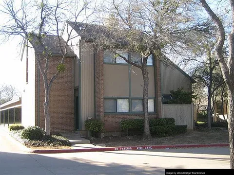 Woodbridge Townhomes - Photo 12 of 35