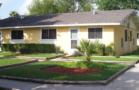 Western Hills Four-Plex Homes - Photo 2 of 3