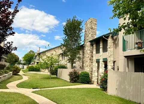 Woodwillow Townhomes - Photo 3 of 5