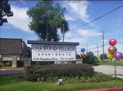 Oakwood Village - 14