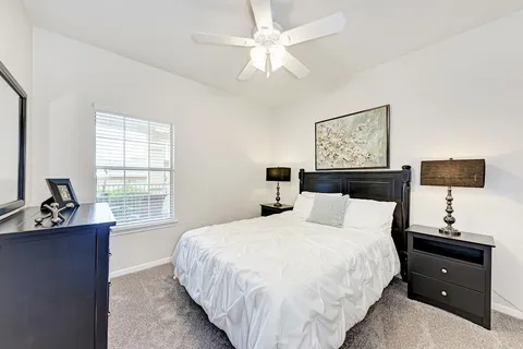 Chandler Creek Apartment Homes - Photo 30 of 34