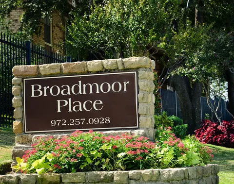 Broadmoor Place - 11