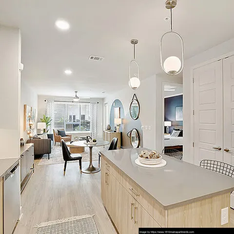 1810 Main - Photo 4 of 5