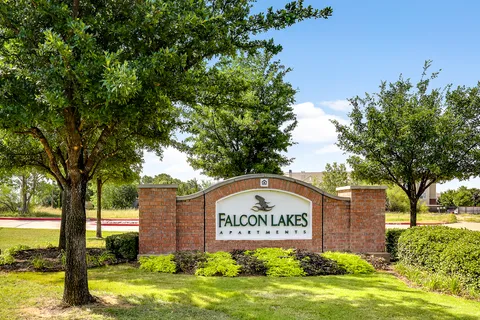 Falcon Lakes - 18
