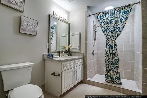 Legacy Oaks of Midlothian Senior Living - Photo 3 of 9