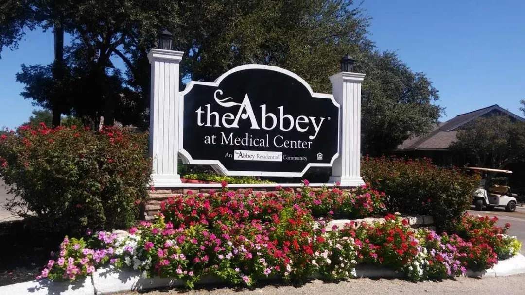 Abbey at Medical Center - Photo 8 of 16