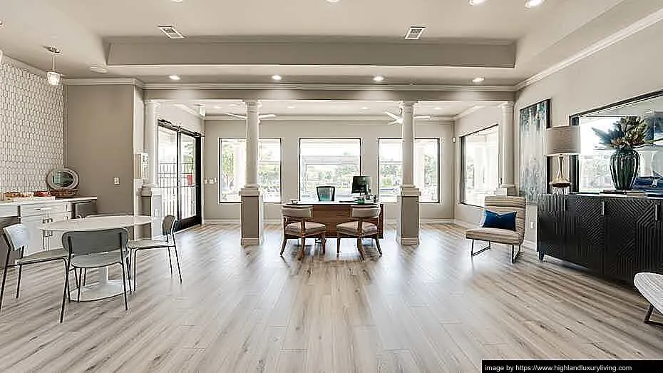 Highland Luxury Living - Photo 27 of 44