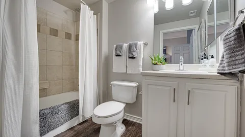 Highland Luxury Living - Photo 31 of 31