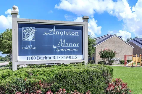 Angleton Manor - 44