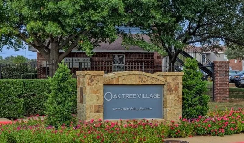 Oak Tree Village - Photo 14 of 26