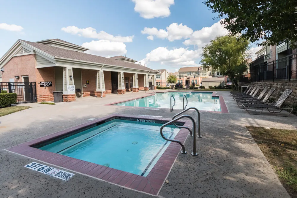 Overton Park Townhomes - Photo 33 of 48