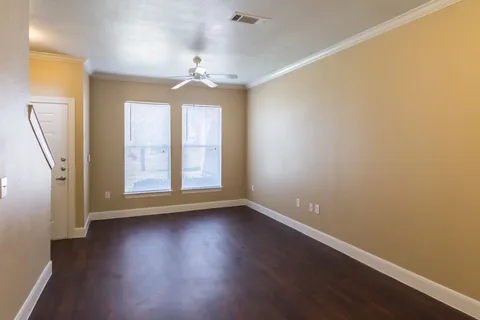 Overton Park Townhomes - Photo 41 of 48