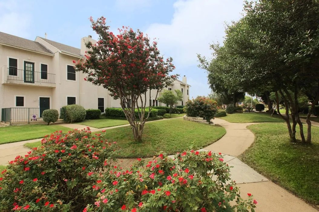 Palos Verdes Townhomes - Photo 59 of 95