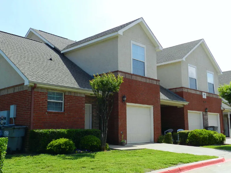 Bachon Townhomes - Photo 13 of 19