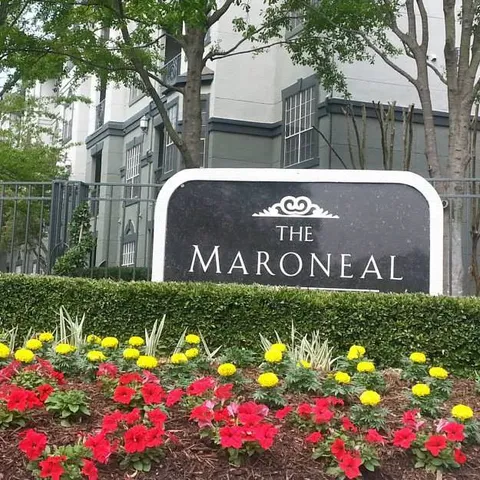 Maroneal - Photo 31 of 53