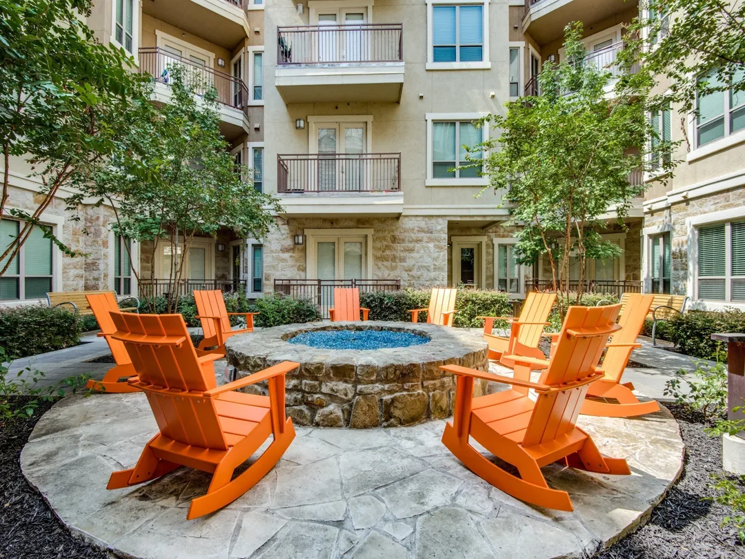 Fountain Pointe at Las Colinas - Photo 2 of 76