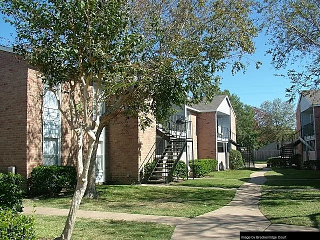 Breckenridge Court - Photo 9 of 14