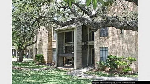 Towering Oaks - Photo 9 of 16