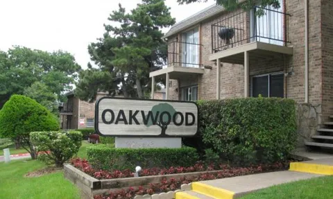 Oakwood - 15