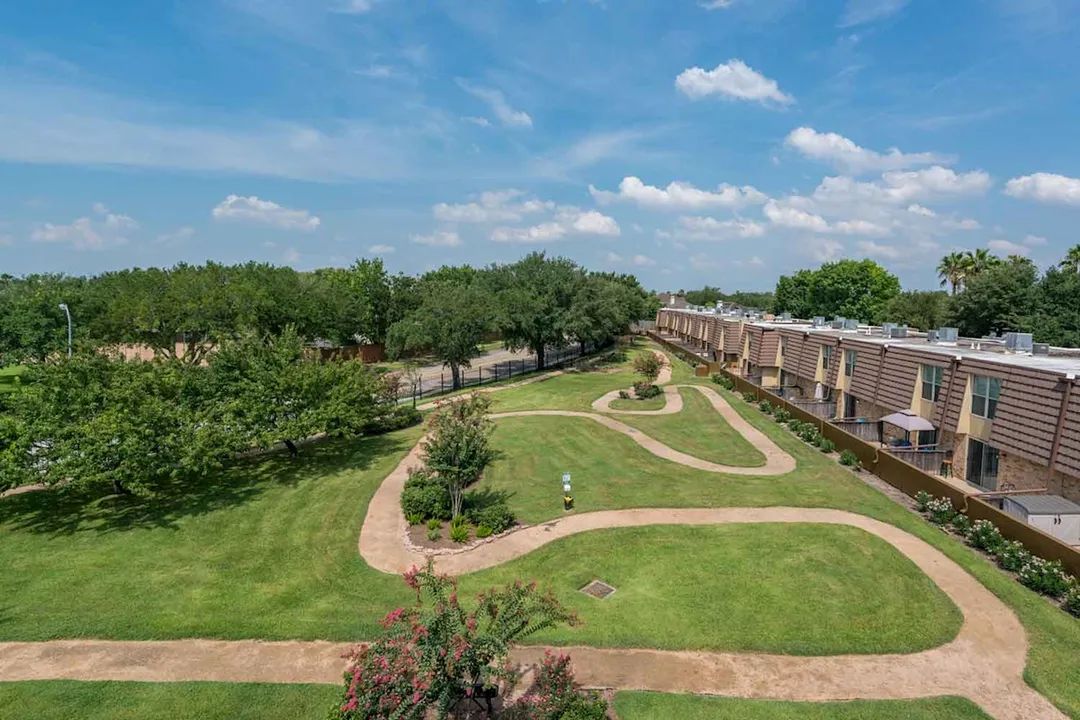 Windfield Townhomes - Photo 31 of 59