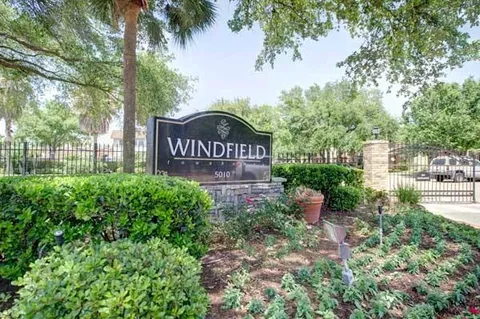 Windfield Townhomes - 33