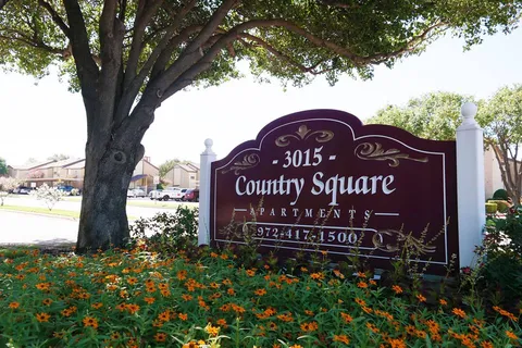 Country Square - 19